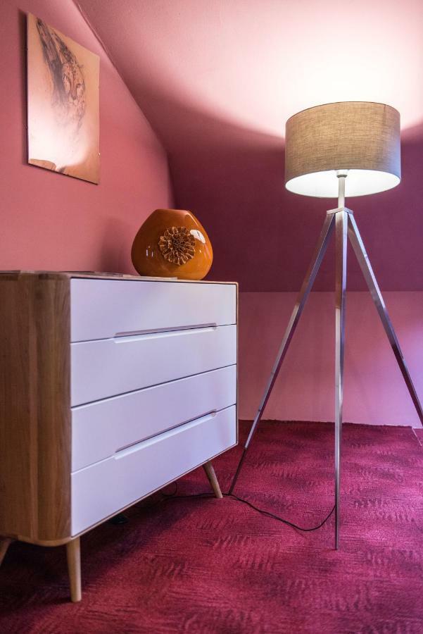Spacious And Quiet Attic Flat In Centre Прага Экстерьер фото